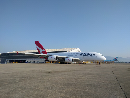 대한항공이 도색한 호주 콴타스 항공의 A380. <대한항공 제공>
